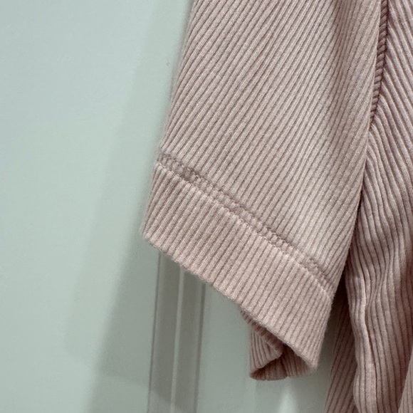 American Eagle Cropped ‘Soft & Sexy’ Pink Ribbed Short Sleeve Tee - Picture 4 of 6